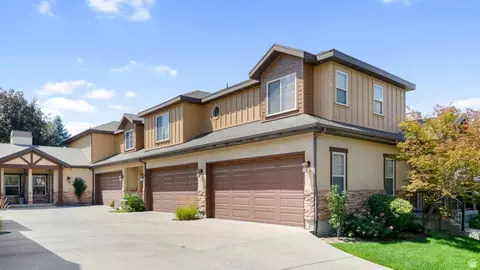 Exterior - 1454 E Tuscan Oak Way, Sandy, UT 84092 photo 4 of 4