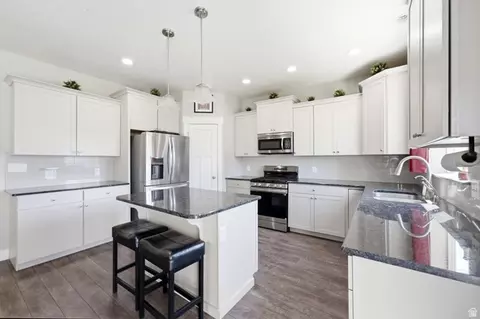 Kitchen - 344 E 700 N, Springville, UT 84663 photo 4 of 4