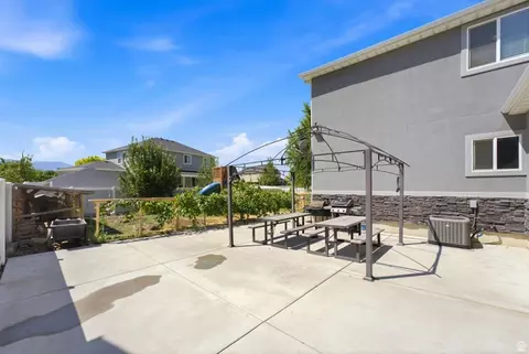 Exterior - 344 E 700 N, Springville, UT 84663 photo 12 of 19