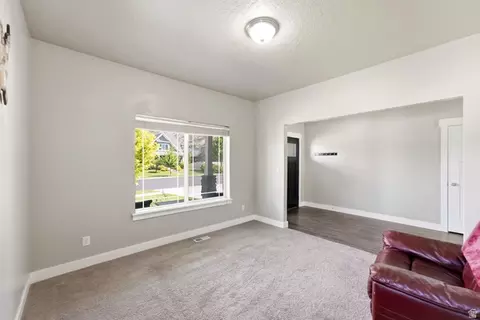 Living - 344 E 700 N, Springville, UT 84663 photo 3 of 4