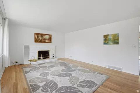 Living - 188 E 9140 S, Sandy, UT 84070 photo 3 of 7
