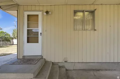 Exterior - 188 E 9140 S, Sandy, UT 84070 photo 8 of 8