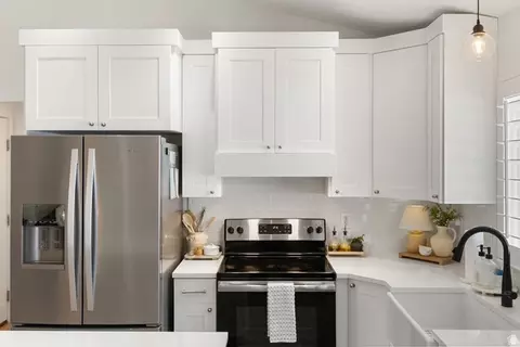 Kitchen - 1539 W Kc Ln S, Logan, UT 84321 photo 3 of 4