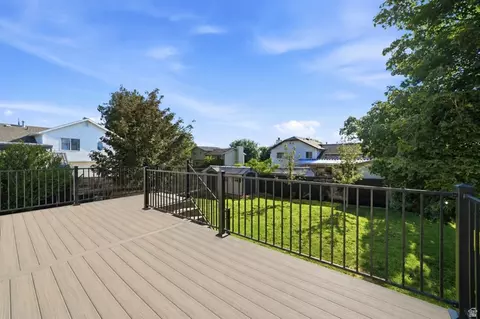 Exterior - 316 S 550 W, Layton, UT 84041 photo 3 of 5