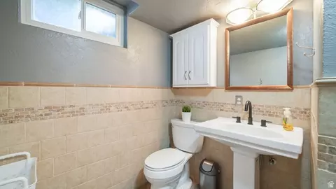 Bath - 15 S 300 E, Payson, UT 84651 photo 4 of 4