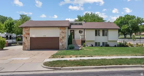 212 S Glen Dr W, Farmington, UT 84025