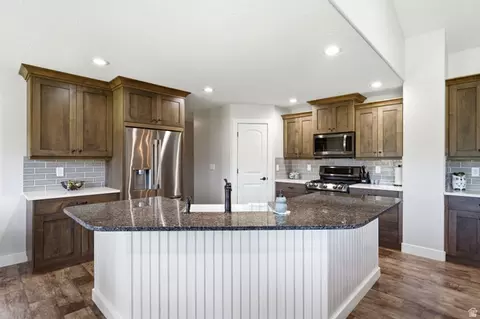 Kitchen - 533 W Moonlight Dr, Erda, UT 84074 photo 1 of 7