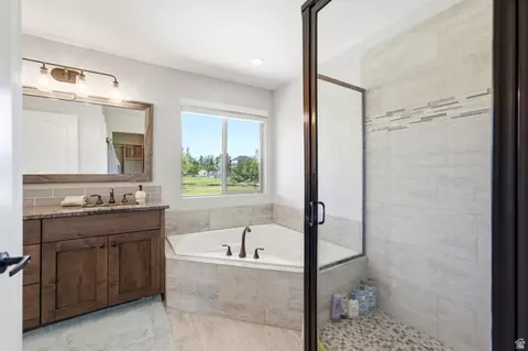 Bath - 533 W Moonlight Dr, Erda, UT 84074 photo 3 of 8