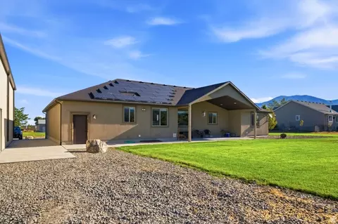 Exterior - 533 W Moonlight Dr, Erda, UT 84074 photo 4 of 15