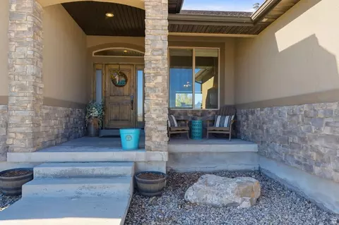 Exterior - 533 W Moonlight Dr, Erda, UT 84074 photo 11 of 15