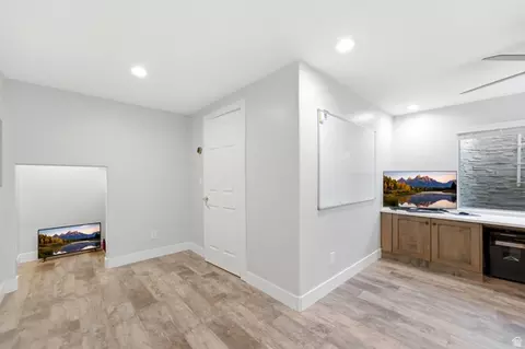 Entry Way - 533 W Moonlight Dr, Erda, UT 84074 photo 5 of 6