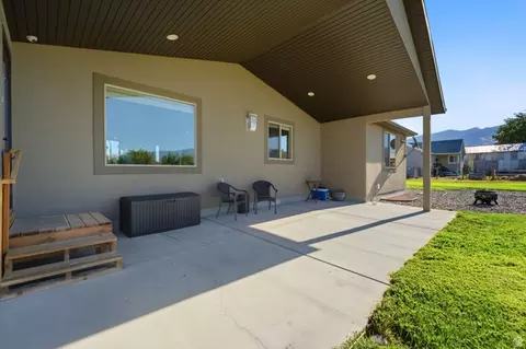 Exterior - 533 W Moonlight Dr, Erda, UT 84074 photo 10 of 15