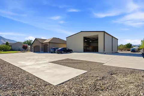 Exterior - 533 W Moonlight Dr, Erda, UT 84074 photo 15 of 15