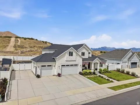 Exterior - 3429 E Wheat Field Ln, Eagle Mountain, UT 84005 photo 5 of 6