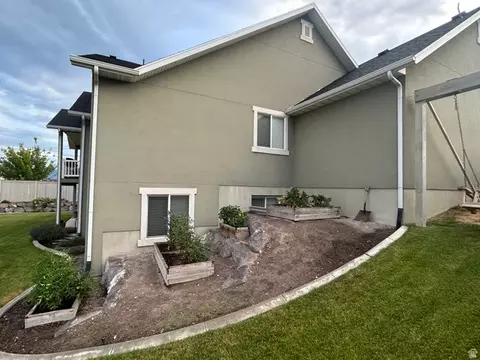 Exterior - 504 S Lake Vw, Vineyard, UT 84059 photo 9 of 9