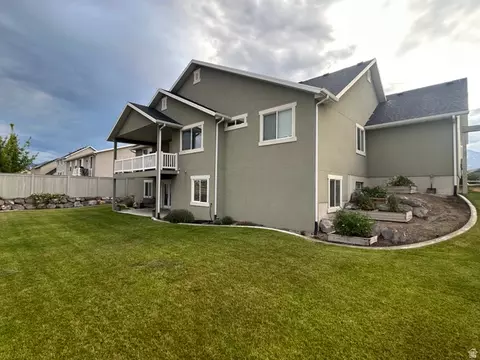 Exterior - 504 S Lake Vw, Vineyard, UT 84059 photo 4 of 9