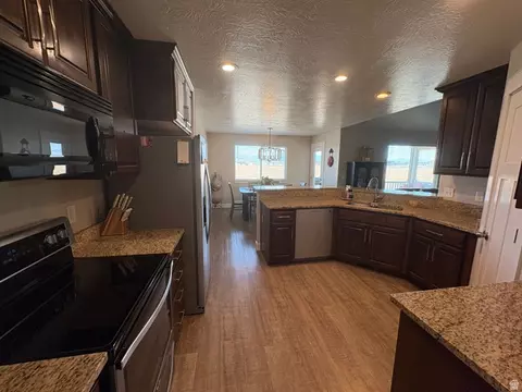 Kitchen - 504 S Lake Vw, Vineyard, UT 84059 photo 1 of 1