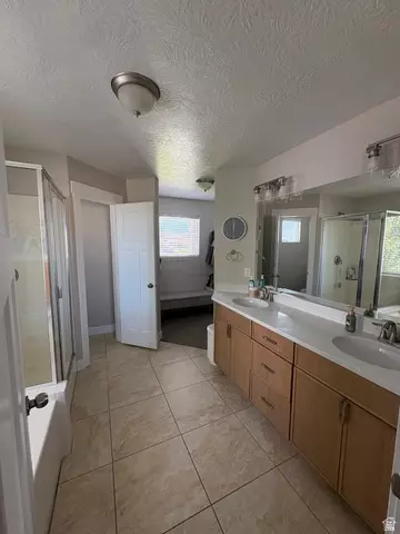 Bath - 504 S Lake Vw, Vineyard, UT 84059 photo 1 of 3