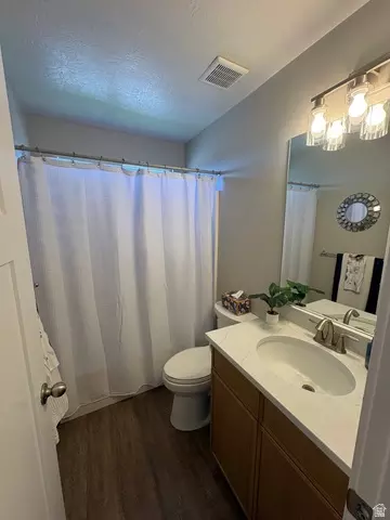 Bath - 504 S Lake Vw, Vineyard, UT 84059 photo 3 of 3