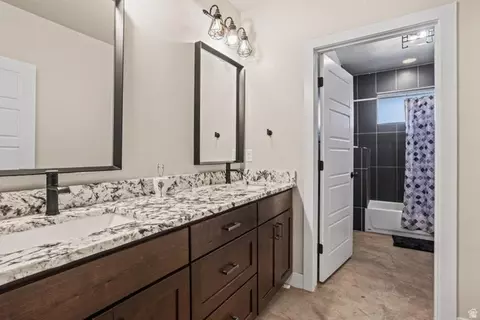 Bath - 711 W Main St, Enterprise, UT 84725 photo 3 of 3