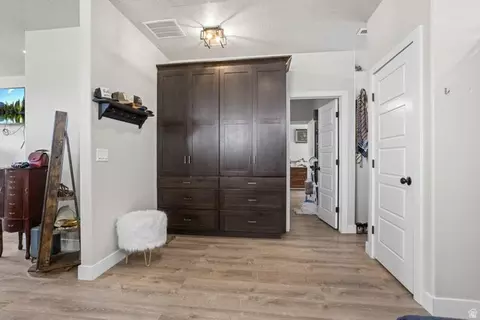 Entry Way - 711 W Main St, Enterprise, UT 84725 photo 1 of 4