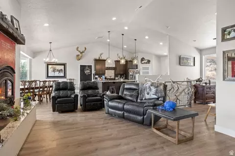 Living - 711 W Main St, Enterprise, UT 84725 photo 1 of 3