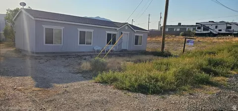 328 S Sheridan St, Stockton, UT 84071