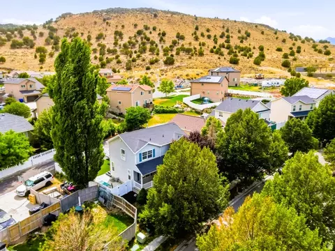 View/Area - 3982 E Parkers Pl, Eagle Mountain, UT 84005 photo 5 of 7