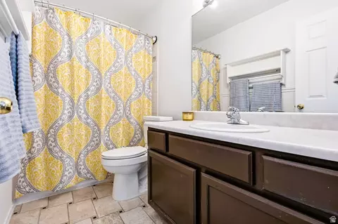 Bath - 3982 E Parkers Pl, Eagle Mountain, UT 84005 photo 1 of 3