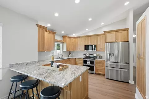 Kitchen - 38 W Clay Dr, Murray, UT 84107 photo 1 of 5