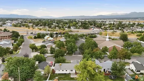 View/Area - 38 W Clay Dr, Murray, UT 84107 photo 9 of 10
