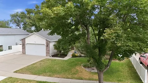 Exterior - 38 W Clay Dr, Murray, UT 84107 photo 9 of 9