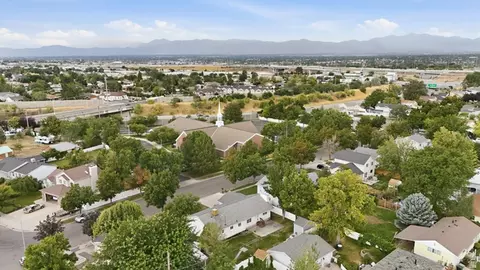 View/Area - 38 W Clay Dr, Murray, UT 84107 photo 8 of 10