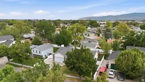 View/Area - 38 W Clay Dr, Murray, UT 84107 photo 3 of 10