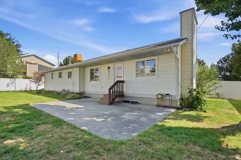 Exterior - 38 W Clay Dr, Murray, UT 84107 photo 6 of 9