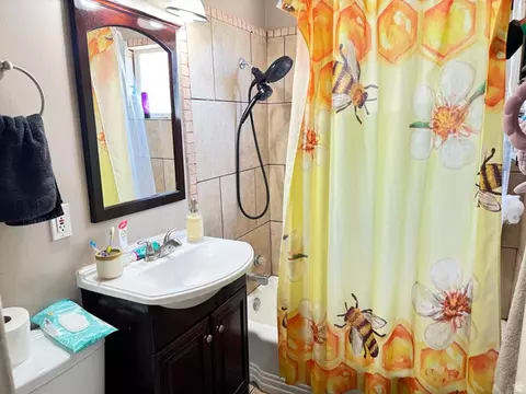 Bath - 454 E 1100 N, Ogden, UT 84404 photo 1 of 1