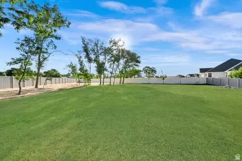 Exterior - 1327 W 500 N, Mapleton, UT 84664 photo 12 of 13