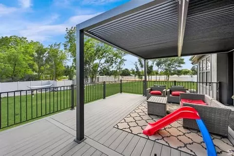 Exterior - 1327 W 500 N, Mapleton, UT 84664 photo 10 of 13