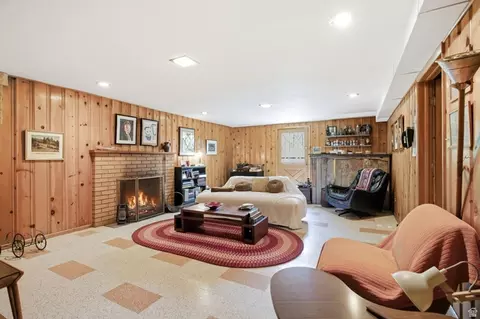Living - 2964 E Morgan Dr, Holladay, UT 84124 photo 3 of 4