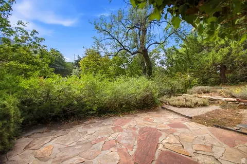 Exterior - 2964 E Morgan Dr, Holladay, UT 84124 photo 9 of 10