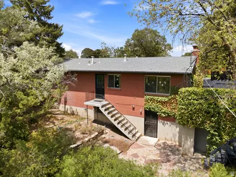 Exterior - 2964 E Morgan Dr, Holladay, UT 84124 photo 8 of 10