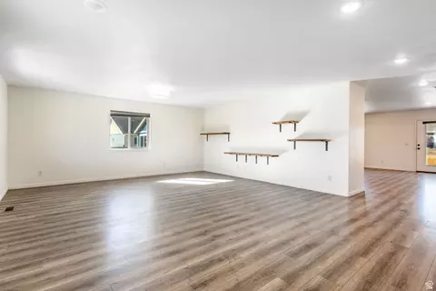 Living - 1582 S Uinta View Cir, Kamas, UT 84036 photo 3 of 5