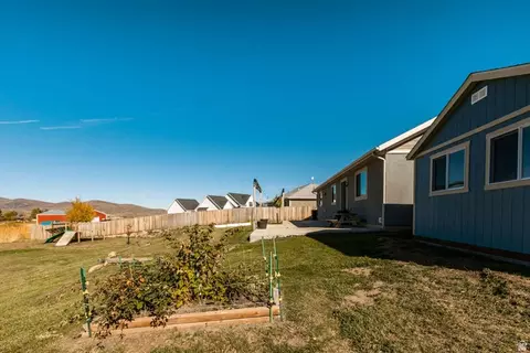 Exterior - 1582 S Uinta View Cir, Kamas, UT 84036 photo 5 of 9
