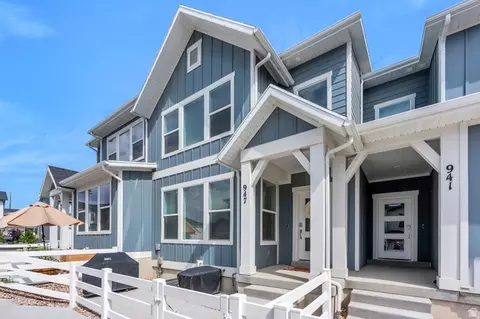 947 W Terracotta Dr, Saratoga Springs, UT 84045