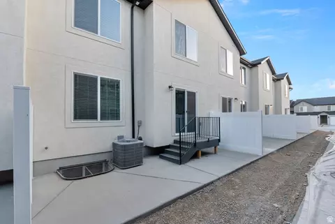 Exterior - 683 N 1920 E #1248, Salem, UT 84653 photo 3 of 12