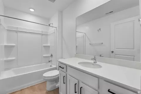 Bath - 683 N 1920 E #1248, Salem, UT 84653 photo 2 of 2