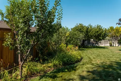 Exterior - 1062 E 1010 N, Orem, UT 84097 photo 5 of 10