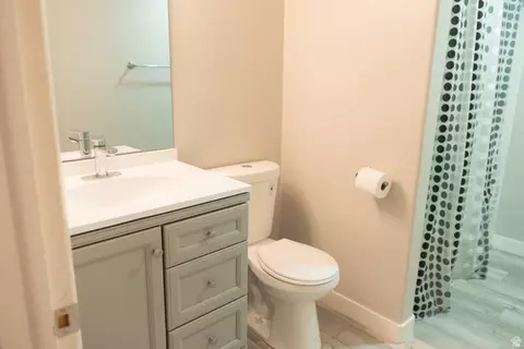 Bath - 1062 E 1010 N, Orem, UT 84097 photo 3 of 3
