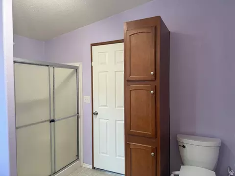 Bath - 275 E 400 S, Monroe, UT 84754 photo 2 of 4