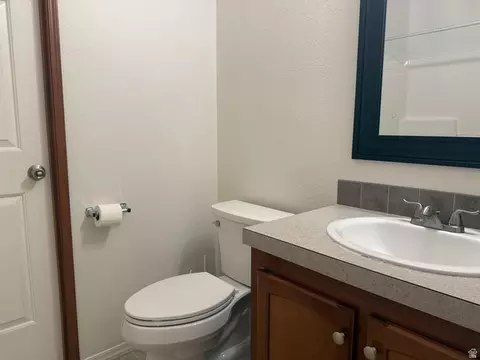 Bath - 275 E 400 S, Monroe, UT 84754 photo 4 of 4